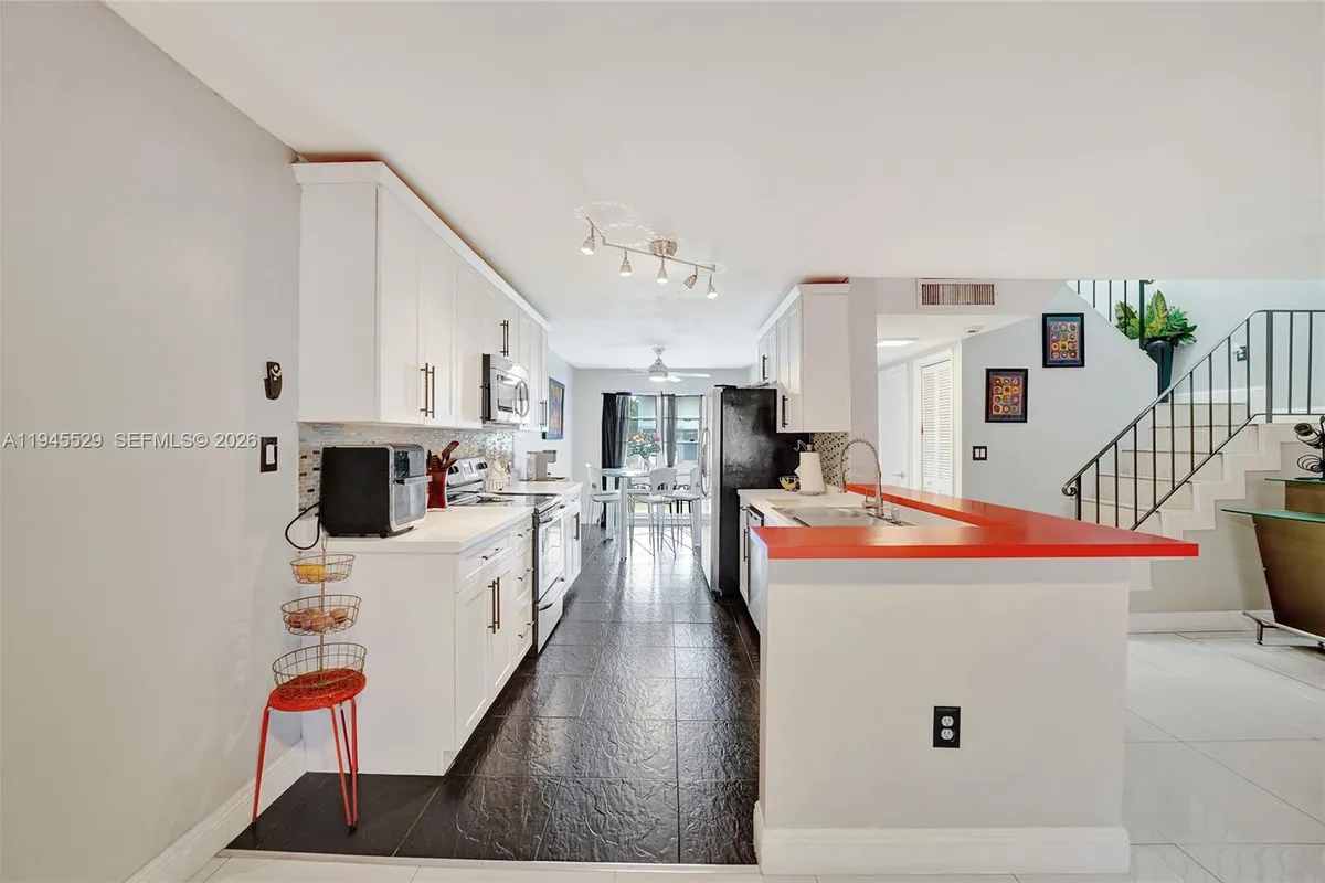 3301 Raleigh St # 4E, Hollywood FL 33021