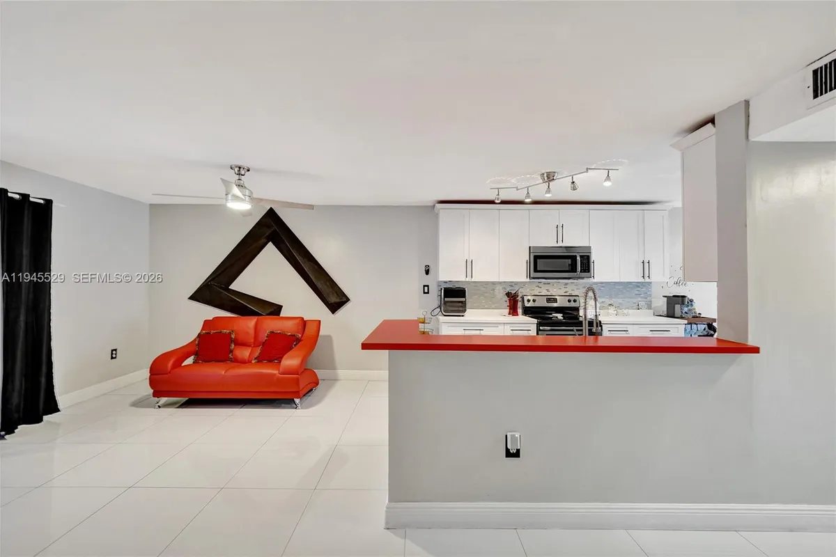 3301 Raleigh St # 4E, Hollywood FL 33021