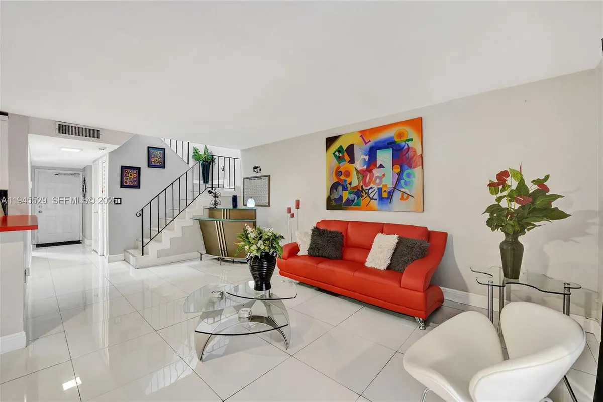 3301 Raleigh St # 4E, Hollywood FL 33021