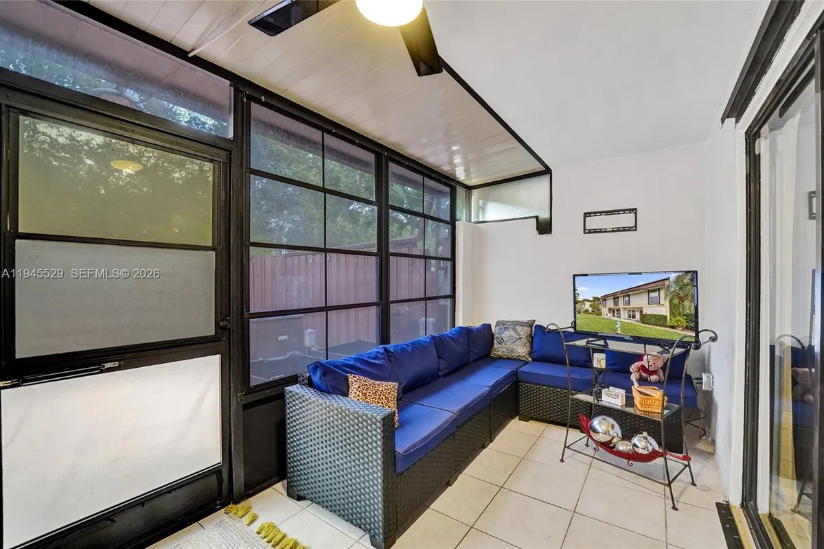 3301 Raleigh St # 4E, Hollywood FL 33021