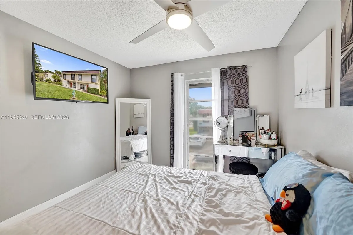 3301 Raleigh St # 4E, Hollywood FL 33021