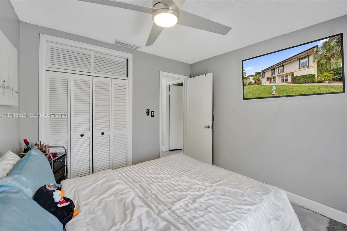 3301 Raleigh St # 4E, Hollywood FL 33021