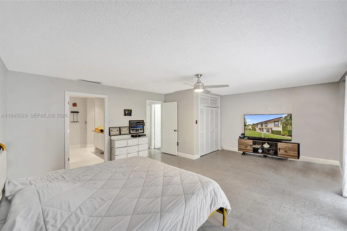 3301 Raleigh St # 4E, Hollywood FL 33021