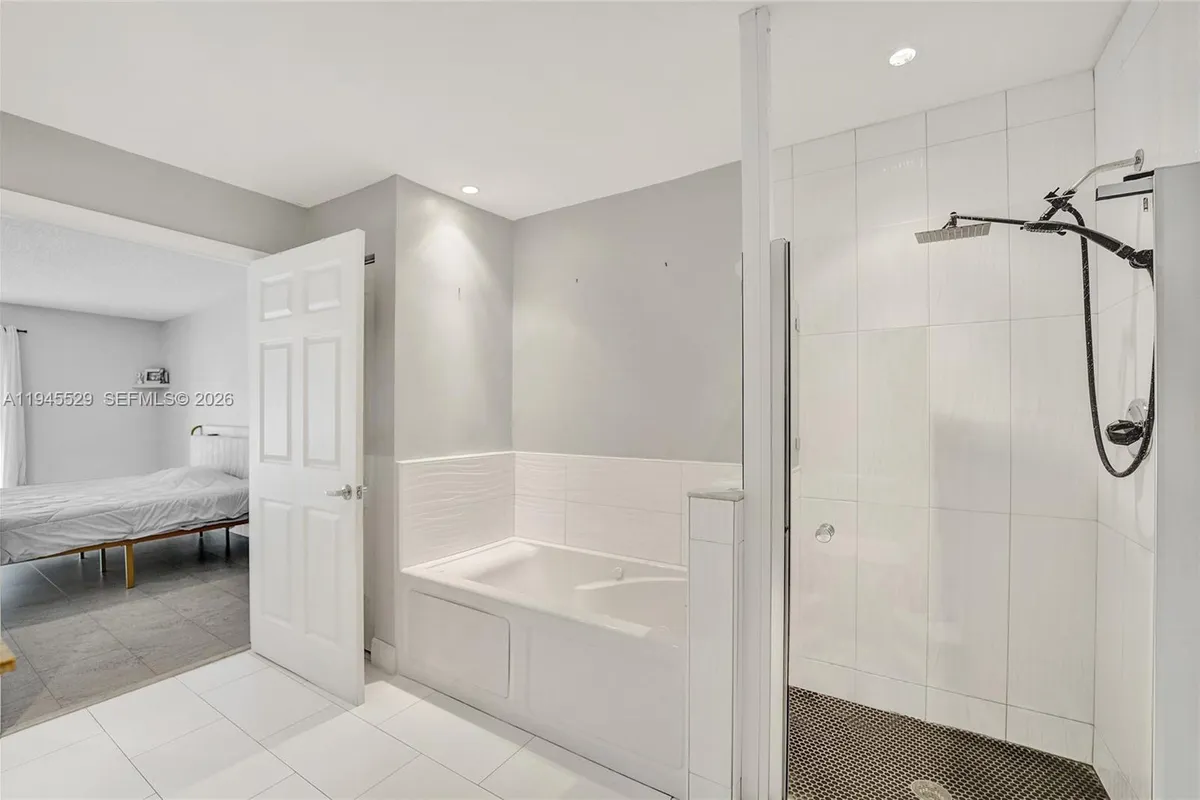 3301 Raleigh St # 4E, Hollywood FL 33021