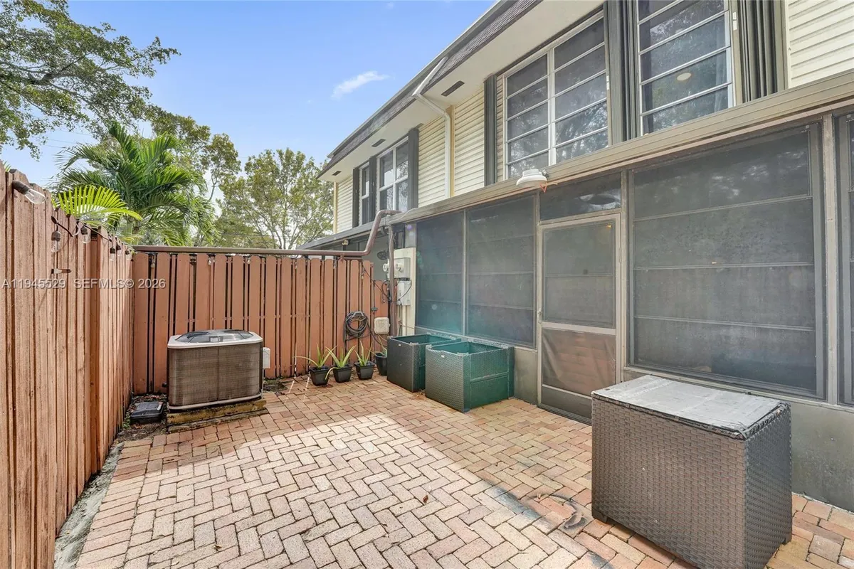 3301 Raleigh St # 4E, Hollywood FL 33021