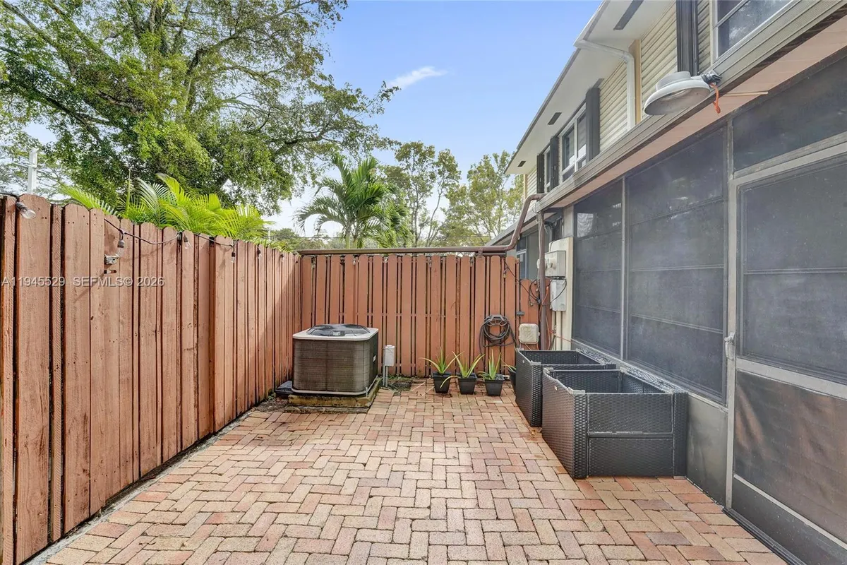 3301 Raleigh St # 4E, Hollywood FL 33021