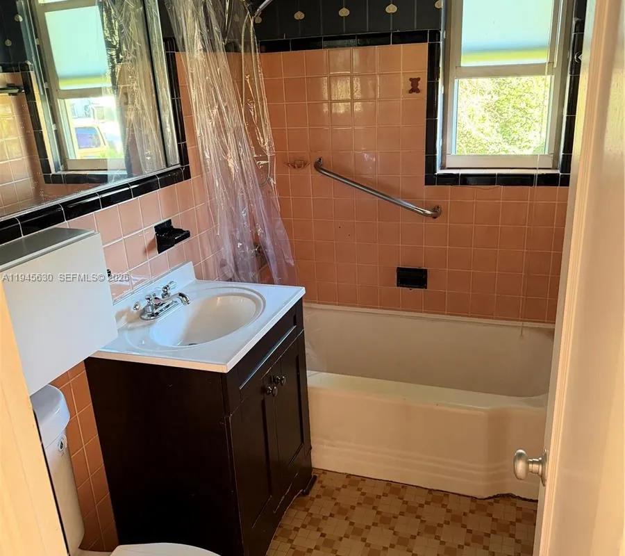 715 NE 91st St # 1A, Miami Shores FL 33138