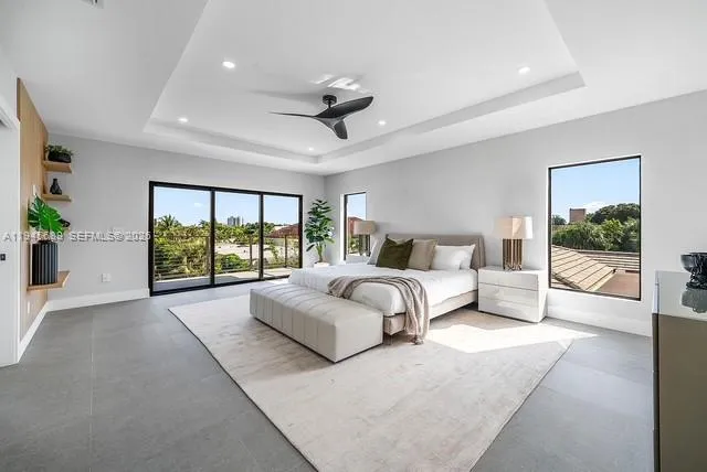 3225 Canal Dr, Pompano Beach FL 33062