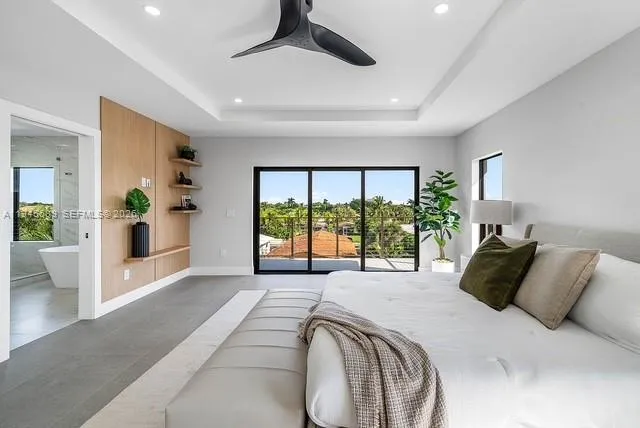 3225 Canal Dr, Pompano Beach FL 33062