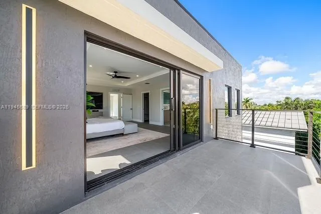 3225 Canal Dr, Pompano Beach FL 33062