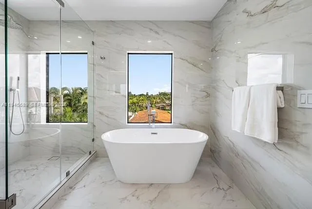 3225 Canal Dr, Pompano Beach FL 33062