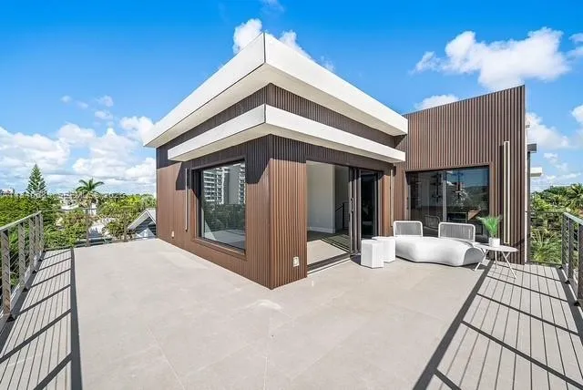 3225 Canal Dr, Pompano Beach FL 33062