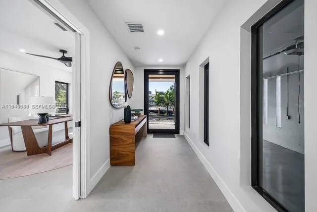 3225 Canal Dr, Pompano Beach FL 33062