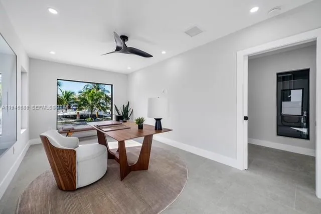 3225 Canal Dr, Pompano Beach FL 33062