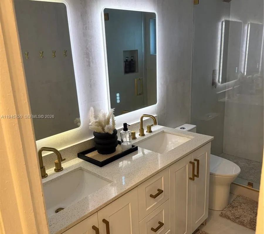 7770 NW 45th Ct, Lauderhill FL 33351