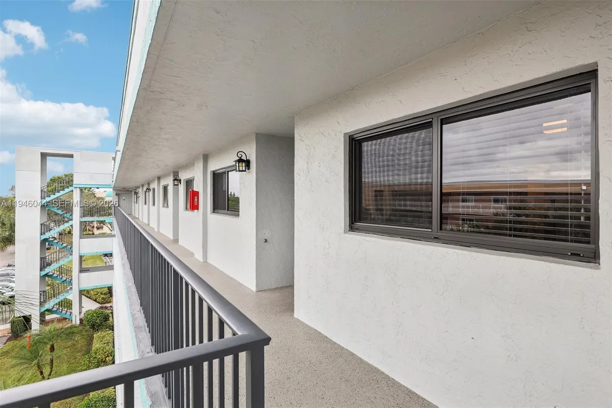 4725 E Lucerne Lakes Blvd E # 405, Lake Worth FL 33467