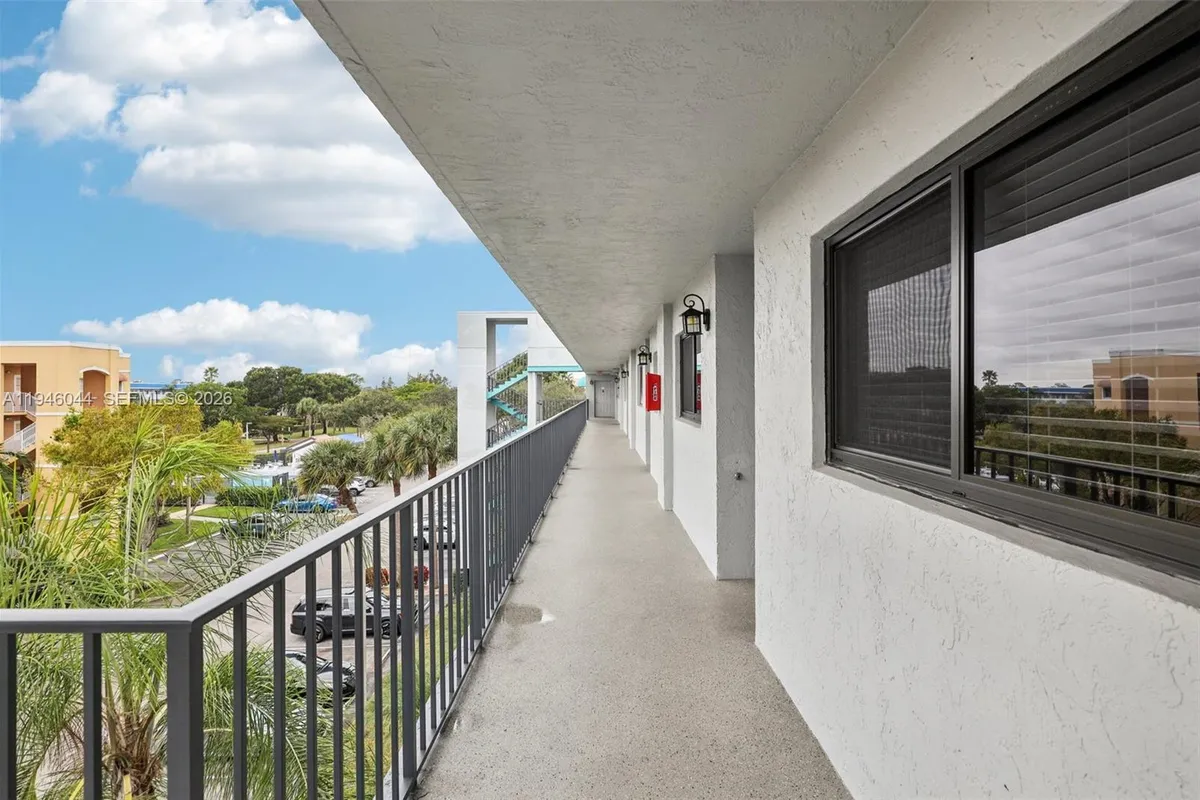 4725 E Lucerne Lakes Blvd E # 405, Lake Worth FL 33467