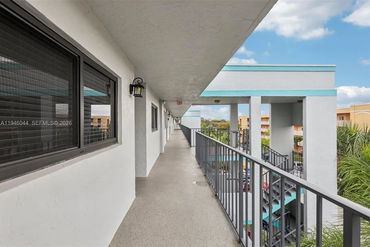 4725 E Lucerne Lakes Blvd E # 405, Lake Worth FL 33467