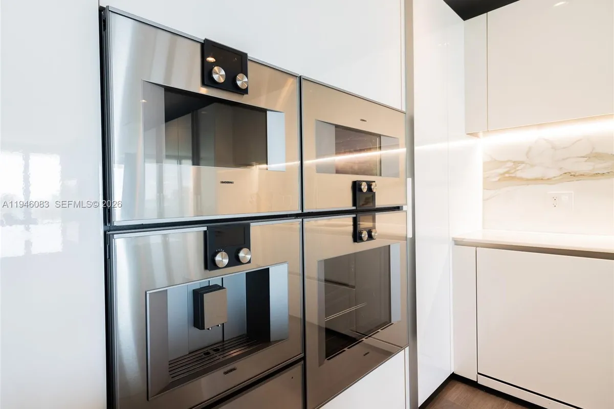 10203 Collins Ave # 302, Bal Harbour FL 33154