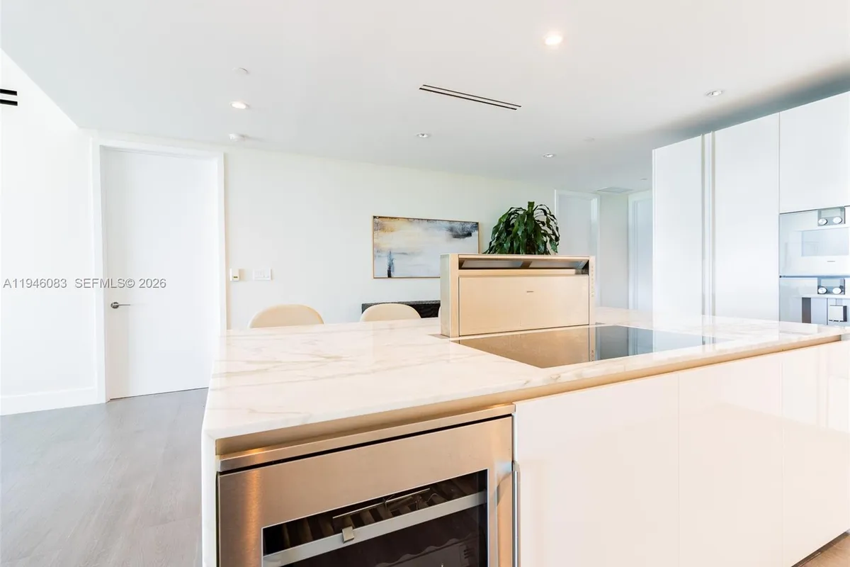 10203 Collins Ave # 302, Bal Harbour FL 33154