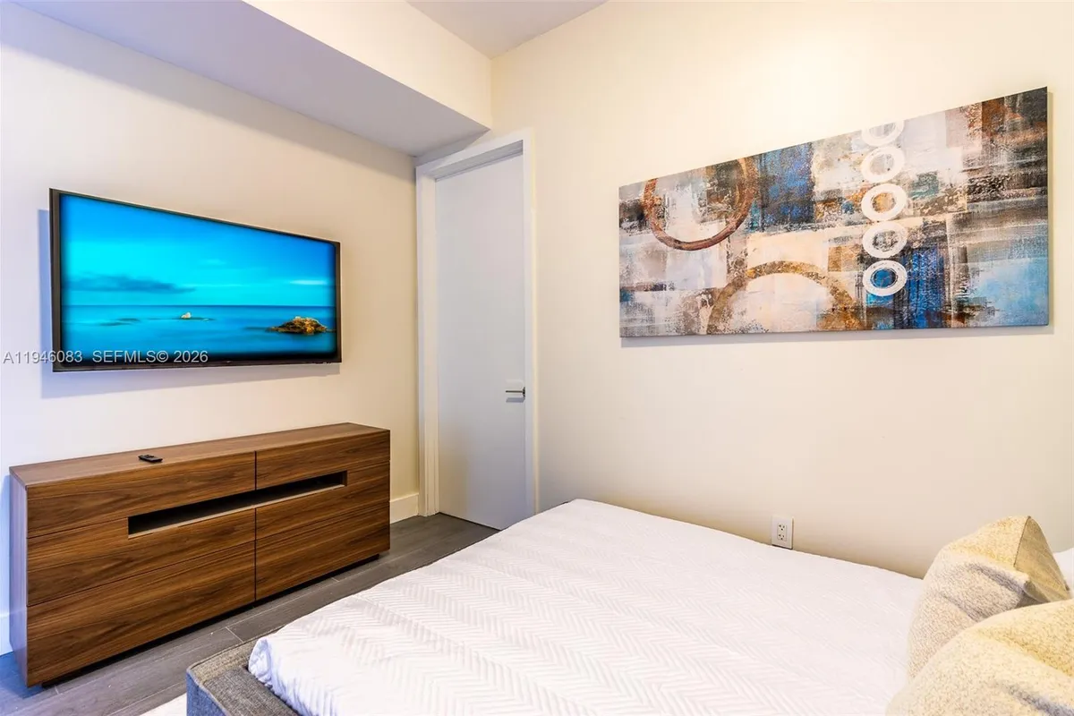 10203 Collins Ave # 302, Bal Harbour FL 33154