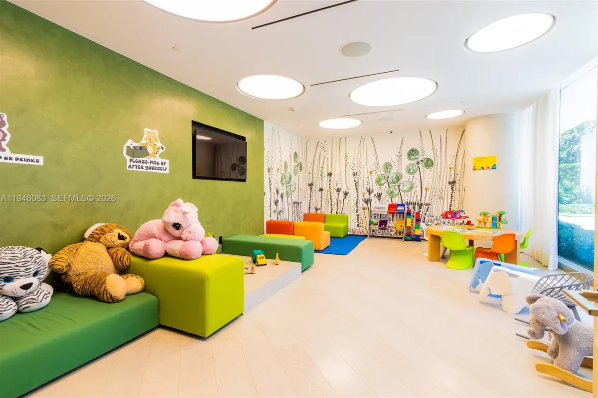 10203 Collins Ave # 302, Bal Harbour FL 33154