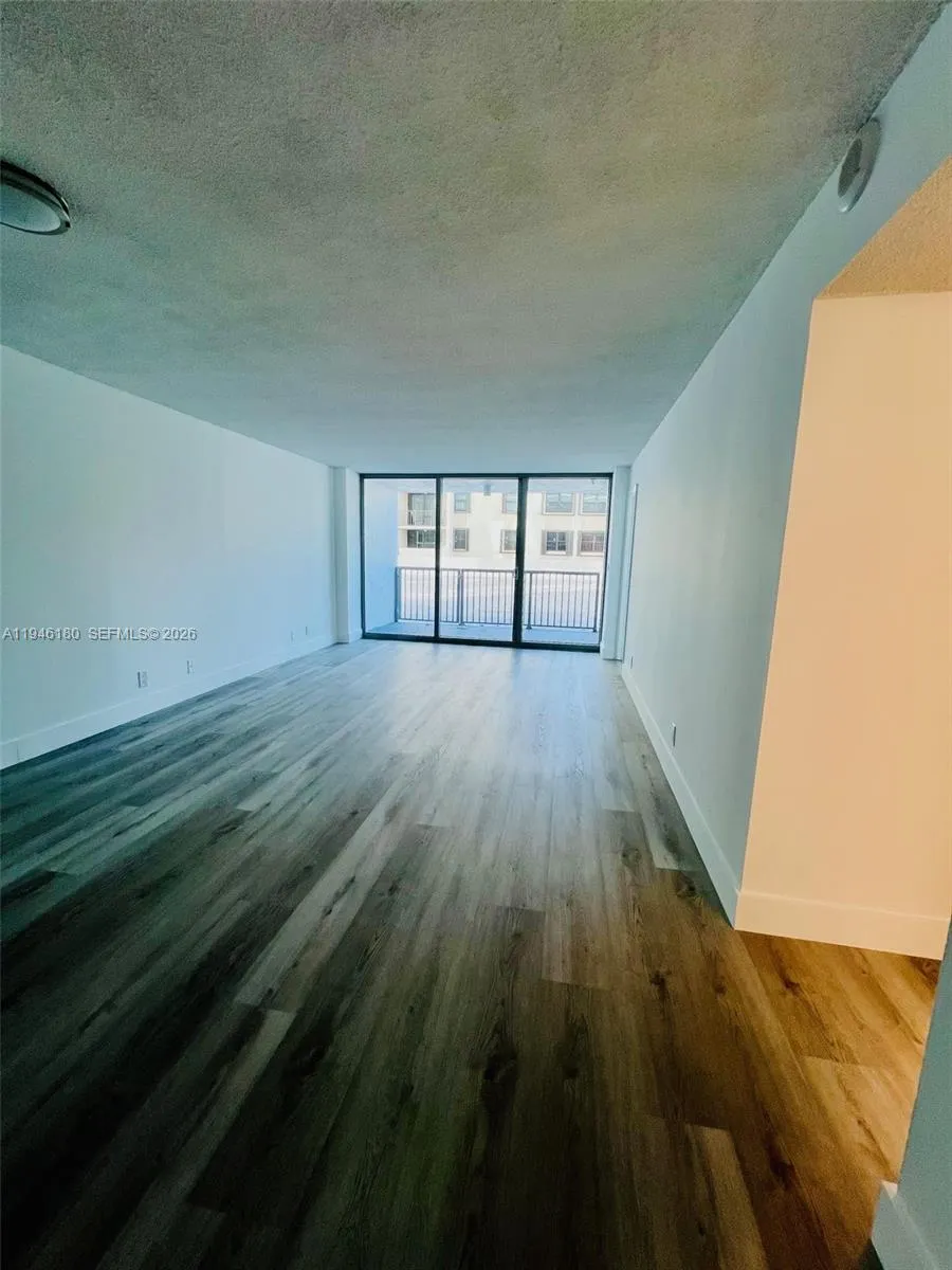 2655 Collins Ave # 406, Miami Beach FL 33140