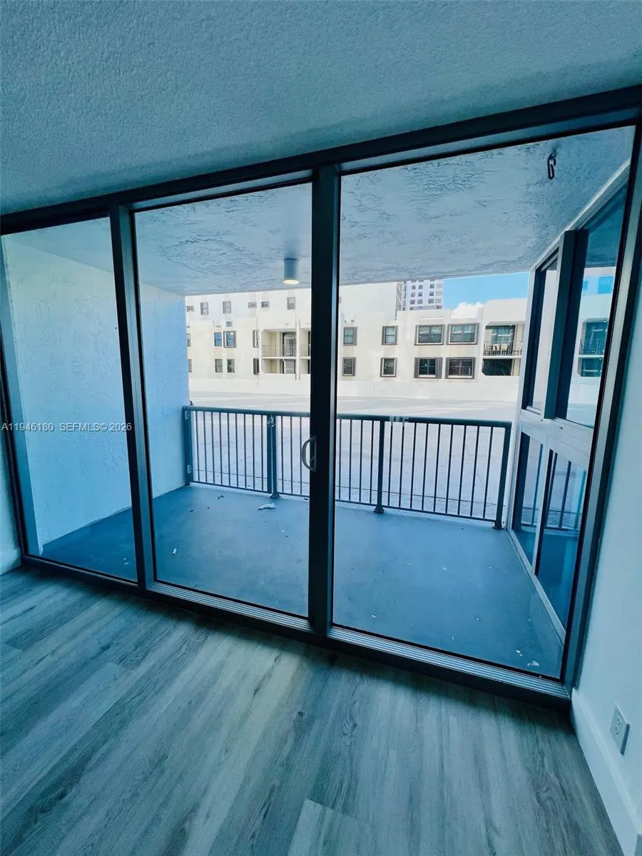 2655 Collins Ave # 406, Miami Beach FL 33140