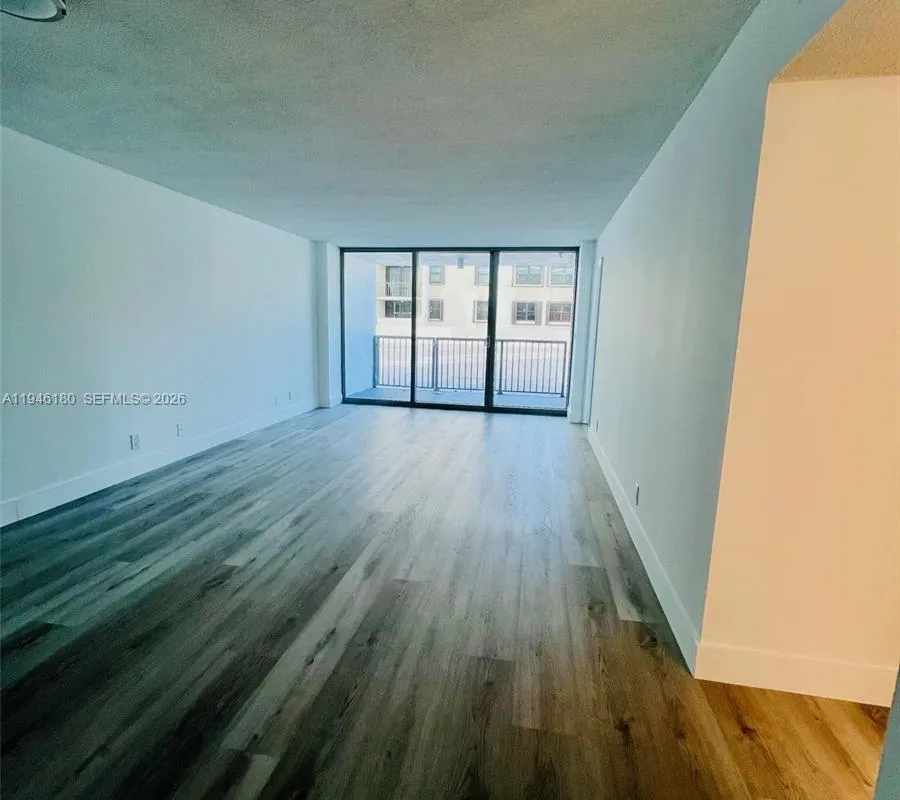 2655 Collins Ave # 406, Miami Beach FL 33140