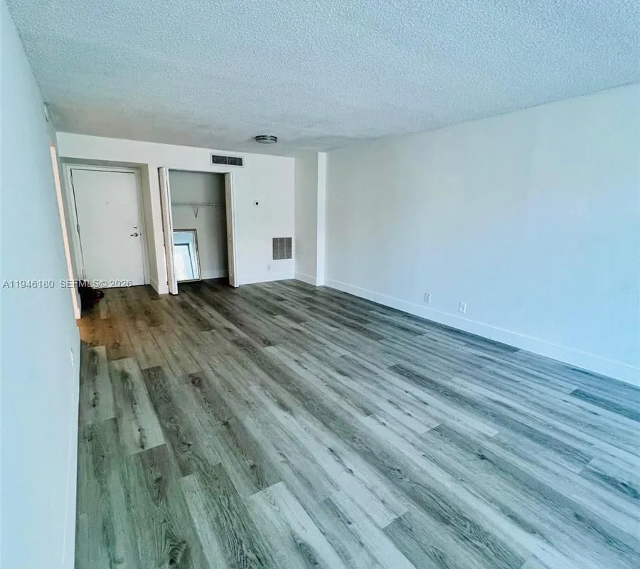 2655 Collins Ave # 406, Miami Beach FL 33140