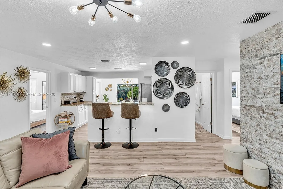 4633 SW 28th Ave, Dania Beach FL 33312