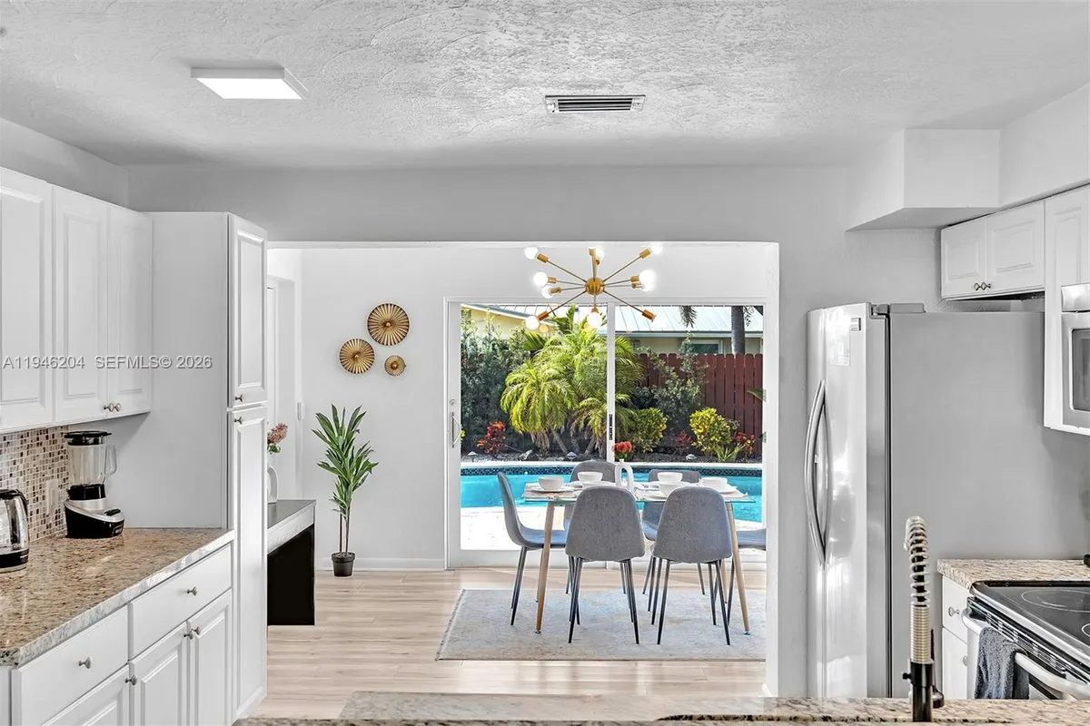 4633 SW 28th Ave, Dania Beach FL 33312