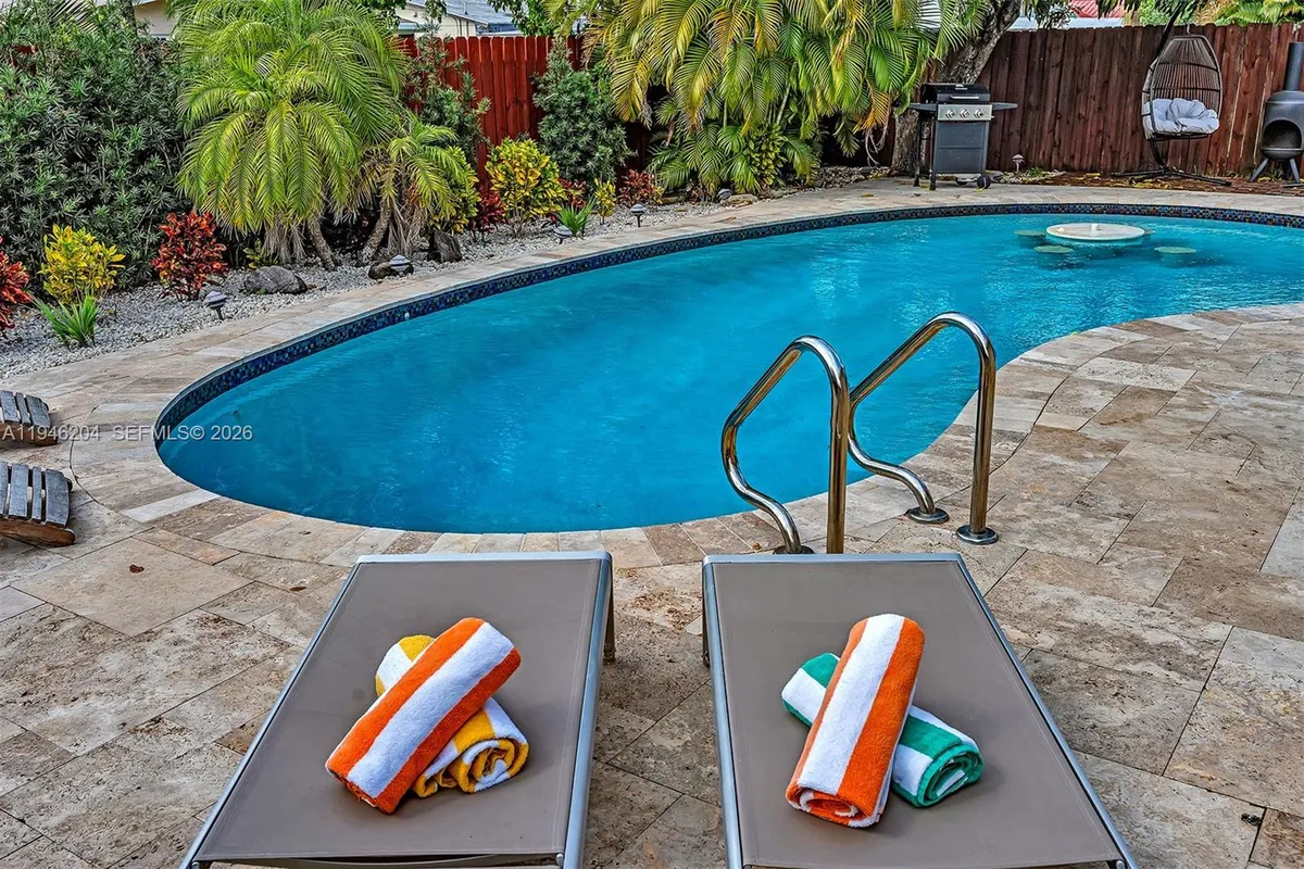 4633 SW 28th Ave, Dania Beach FL 33312