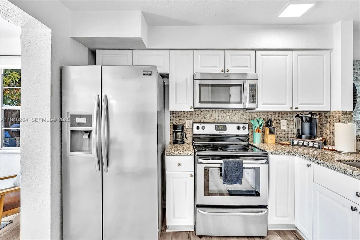 4633 SW 28th Ave, Dania Beach FL 33312