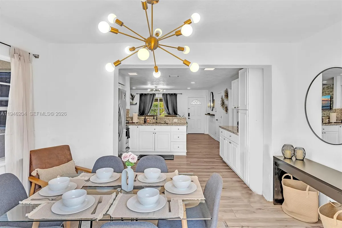 4633 SW 28th Ave, Dania Beach FL 33312