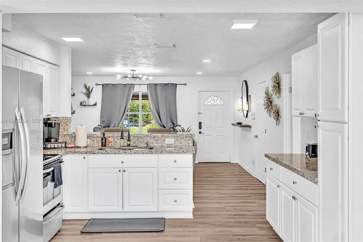 4633 SW 28th Ave, Dania Beach FL 33312