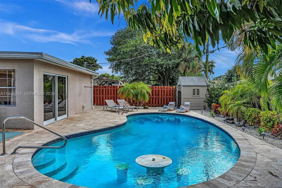 4633 SW 28th Ave, Dania Beach FL 33312