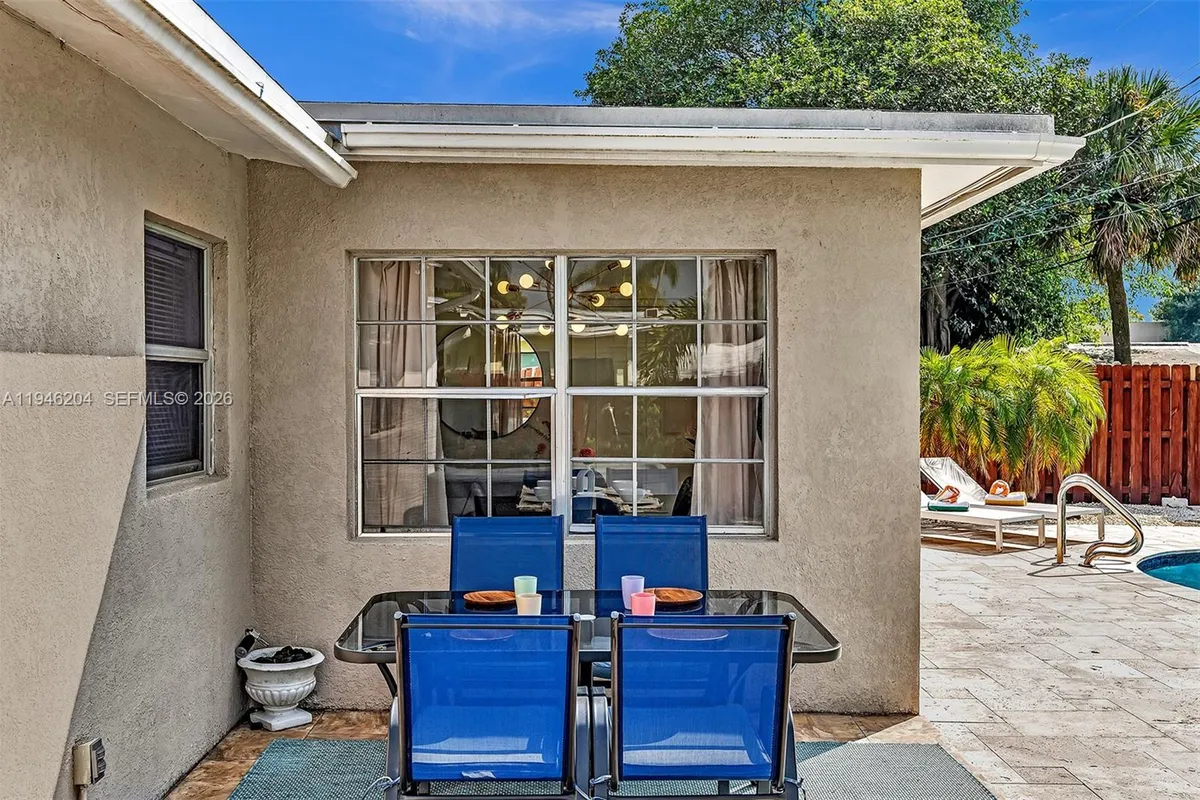 4633 SW 28th Ave, Dania Beach FL 33312