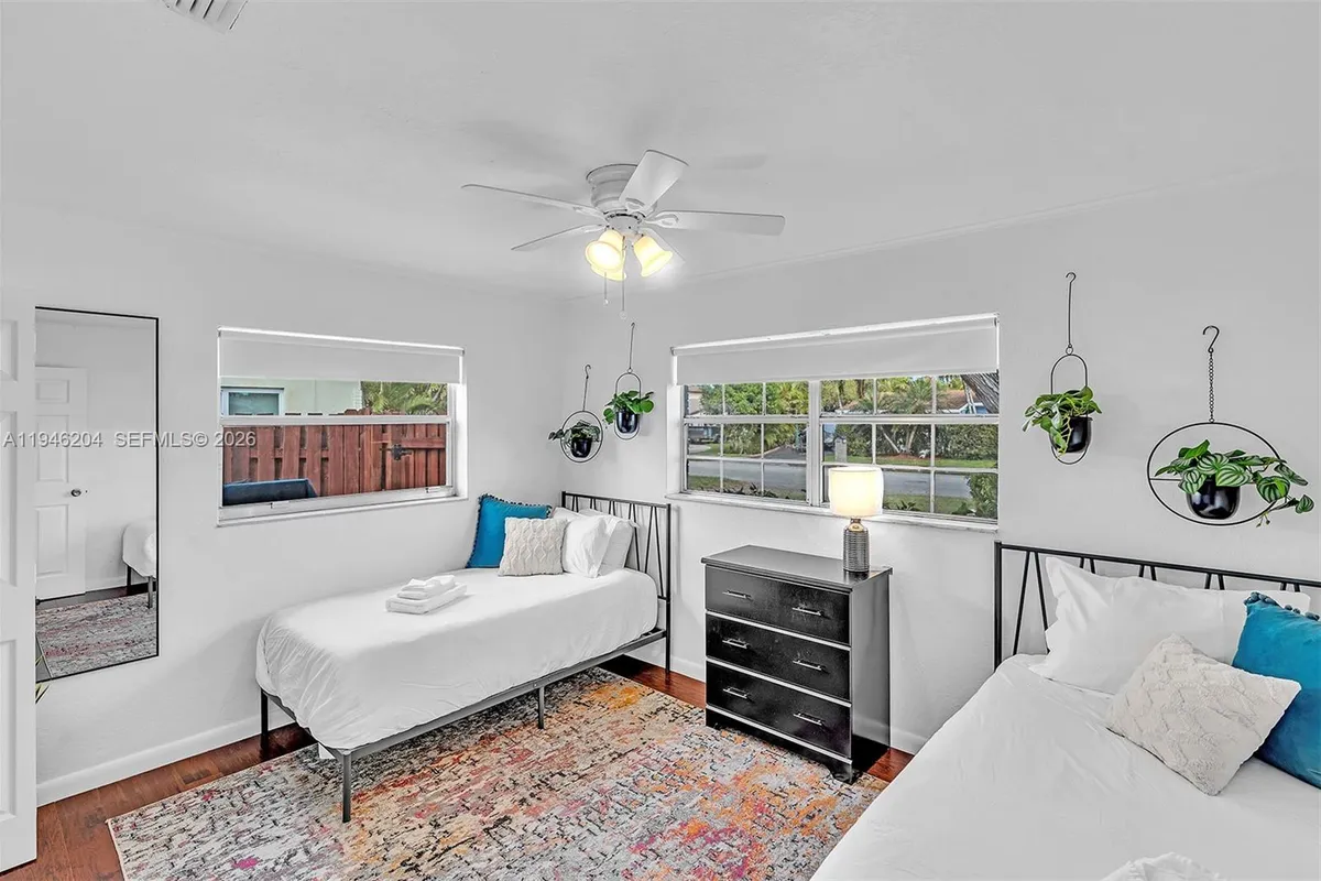 4633 SW 28th Ave, Dania Beach FL 33312