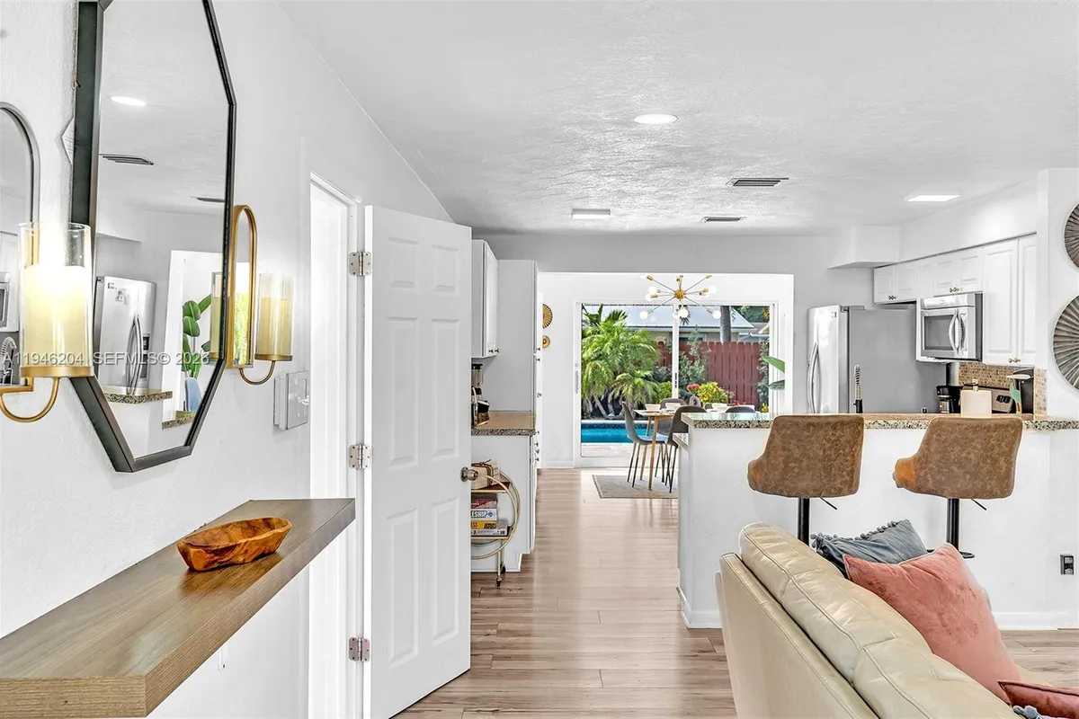 4633 SW 28th Ave, Dania Beach FL 33312