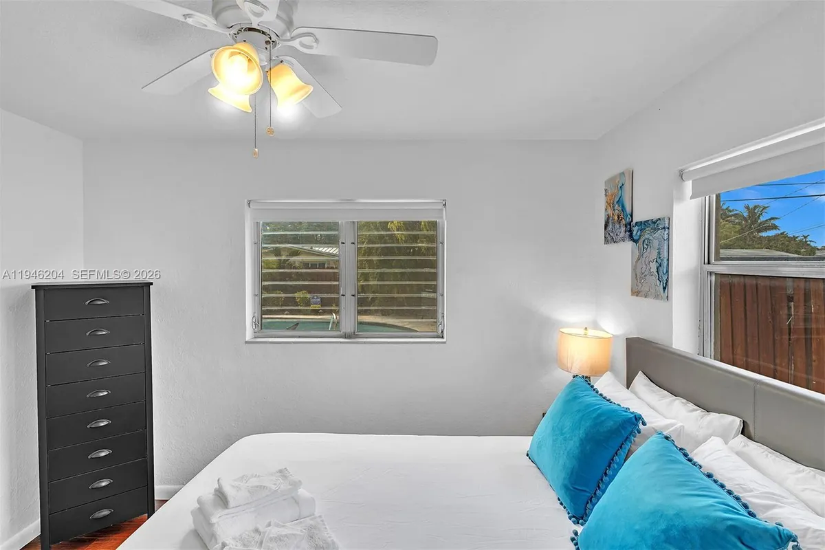 4633 SW 28th Ave, Dania Beach FL 33312