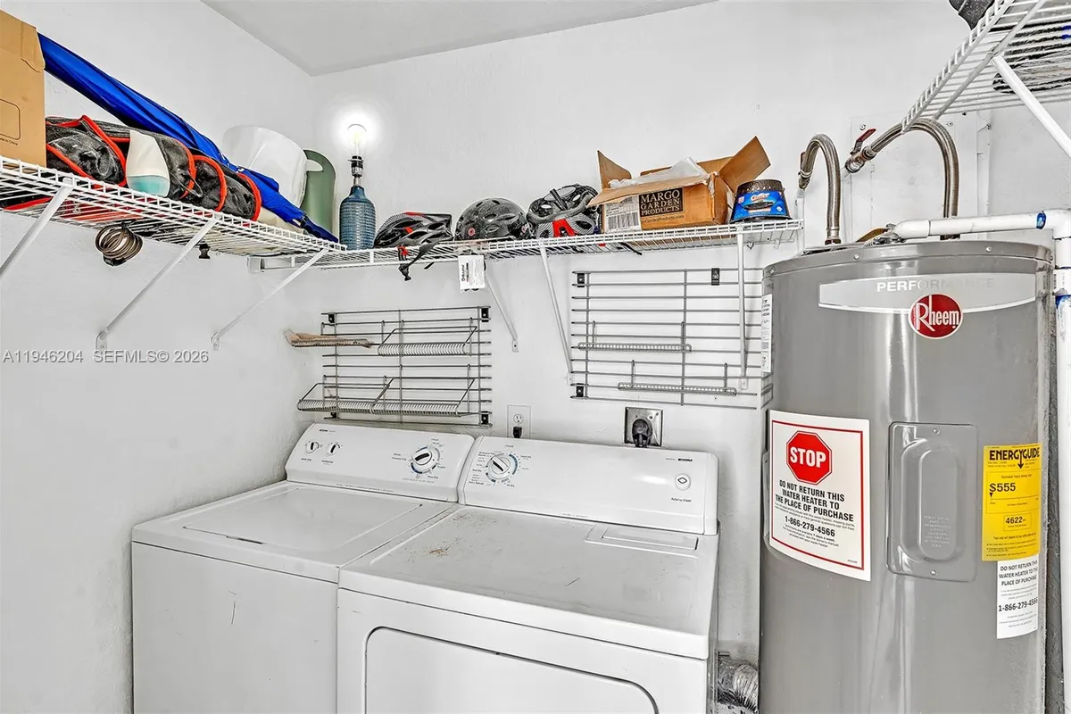 4633 SW 28th Ave, Dania Beach FL 33312