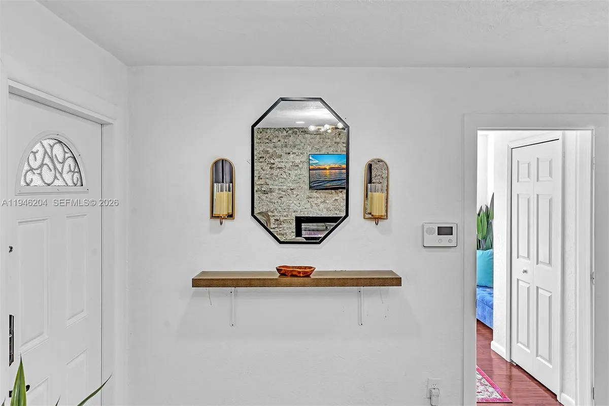 4633 SW 28th Ave, Dania Beach FL 33312