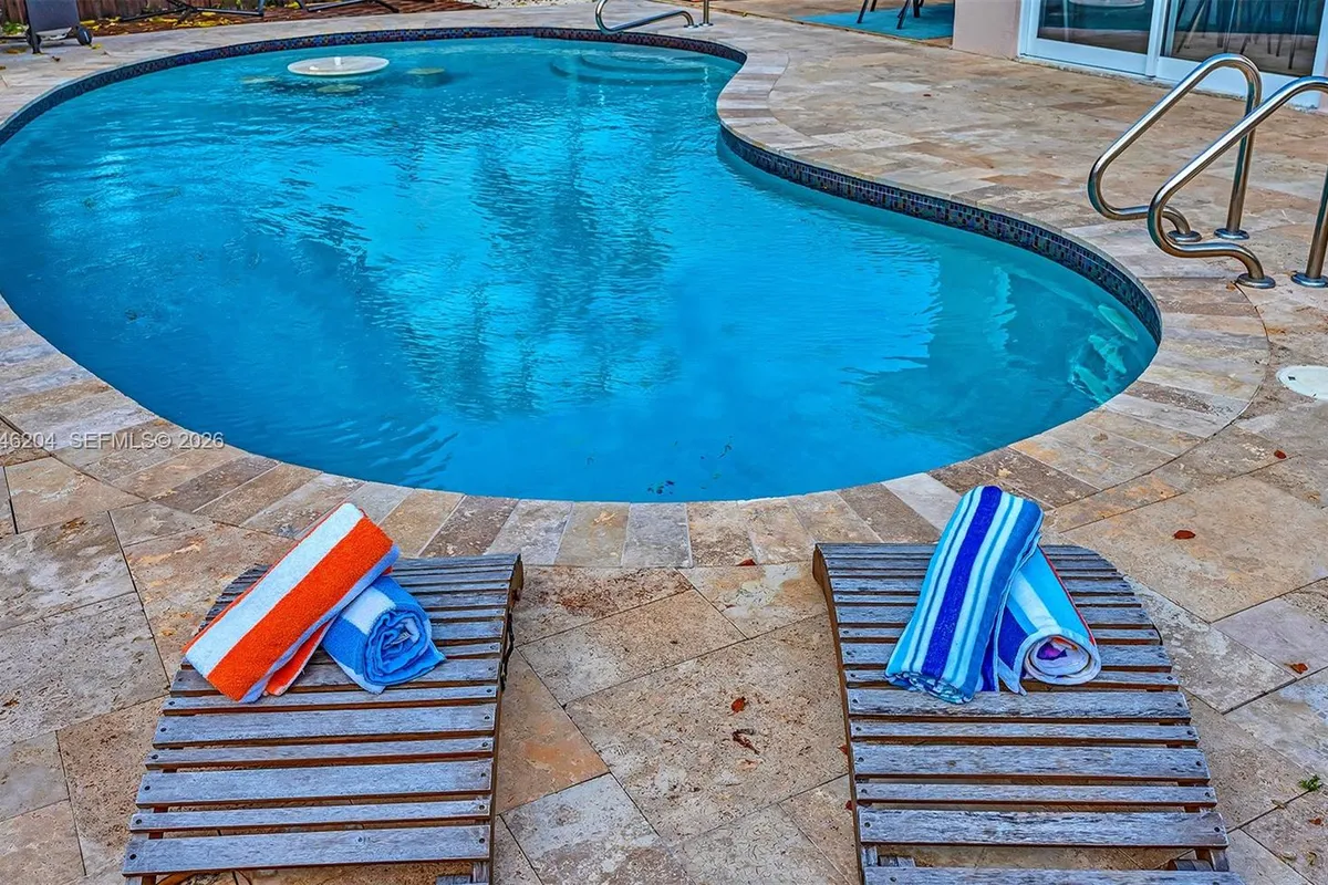 4633 SW 28th Ave, Dania Beach FL 33312