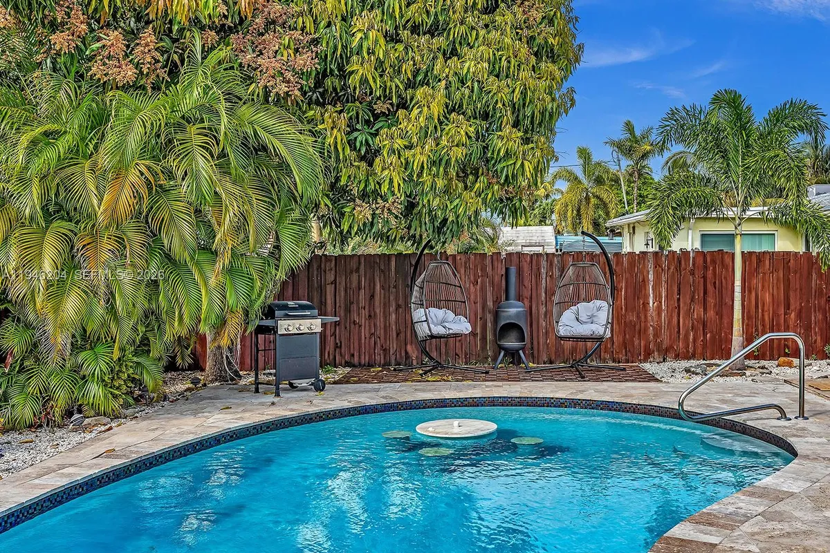 4633 SW 28th Ave, Dania Beach FL 33312