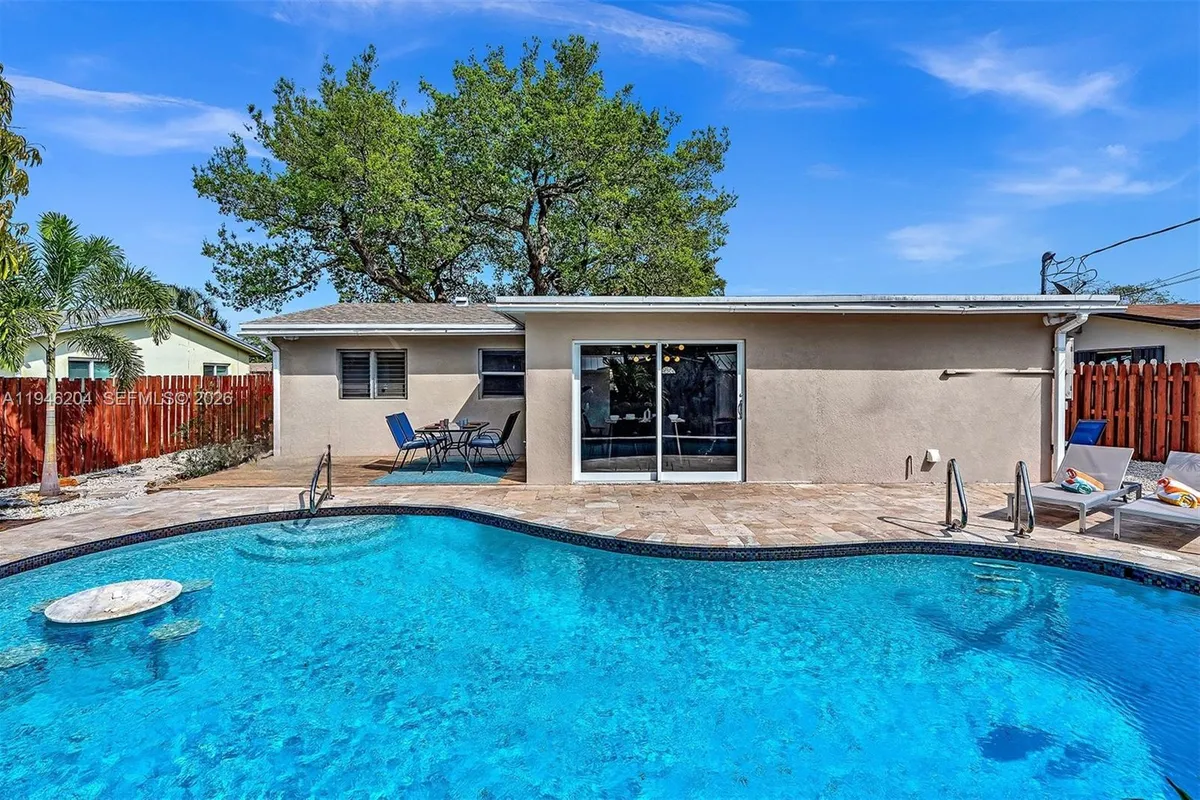 4633 SW 28th Ave, Dania Beach FL 33312