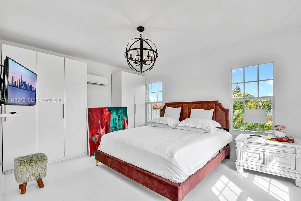 4722 SW 5th St, Miami FL 33134