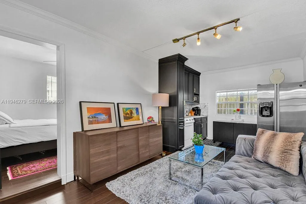 4722 SW 5th St, Miami FL 33134