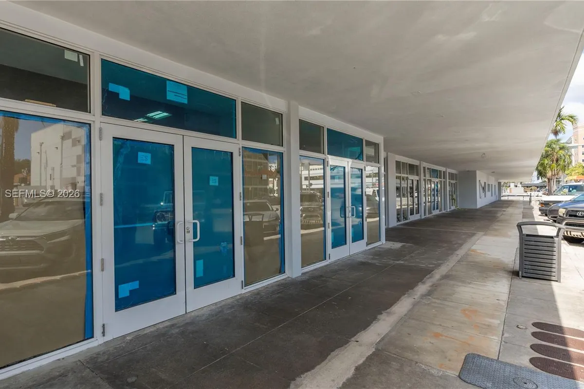 5700 Sunset Dr # 5718, South Miami FL 33143