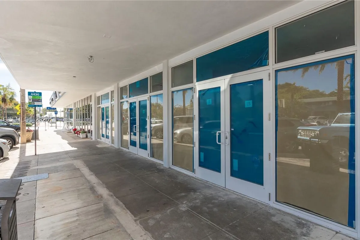 5700 Sunset Dr # 5718, South Miami FL 33143